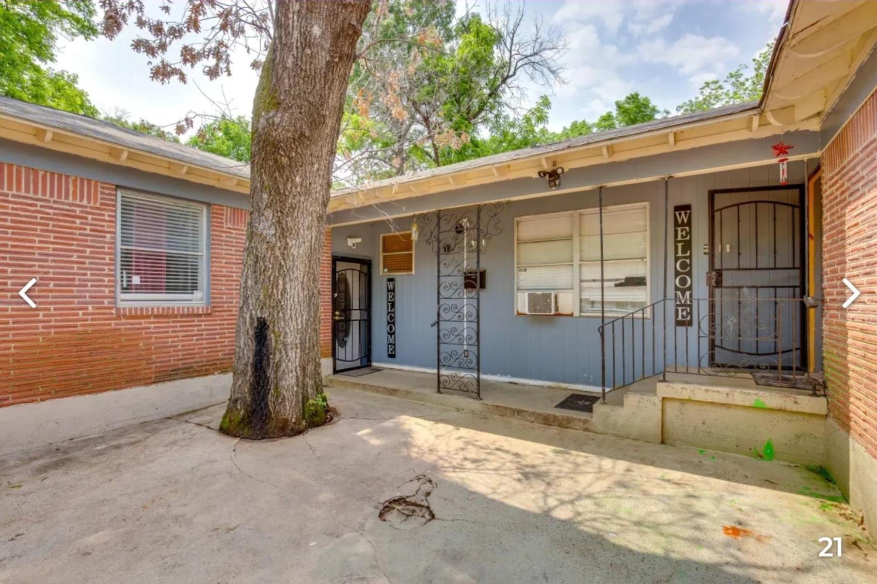 Adorable Spacious With Private Entrance Apartment *