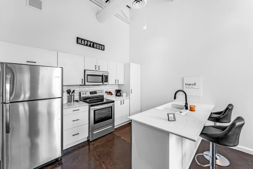 Deep Ellum Art Novea Apartment