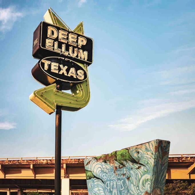 Deep Ellum Art Novea Apartment Dallas