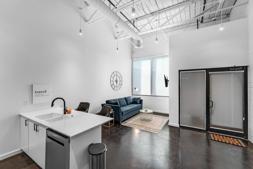 Deep Ellum Art Novea Apartment