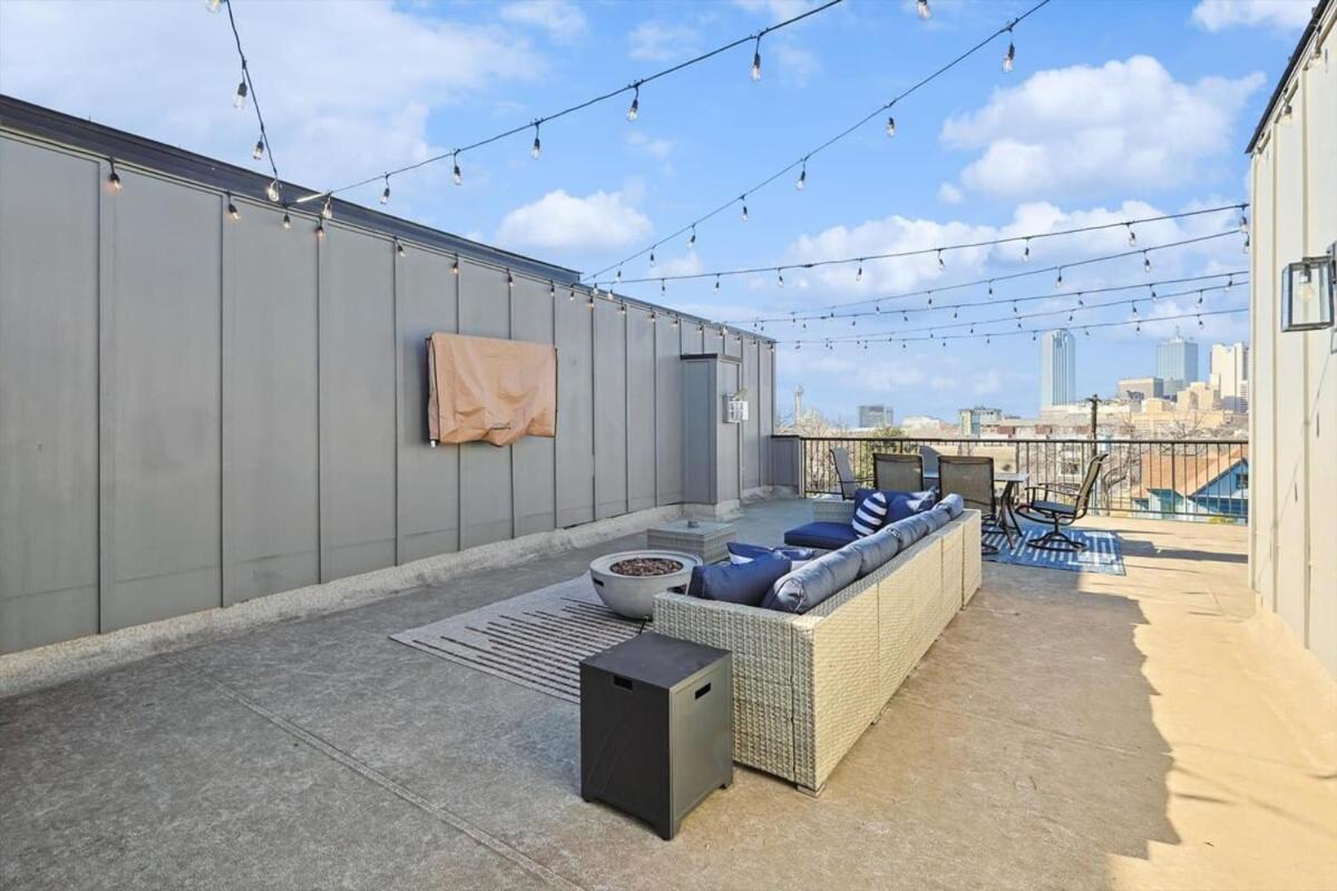 3-bd Luxury Living W Rooftop Garden Views * Dallas