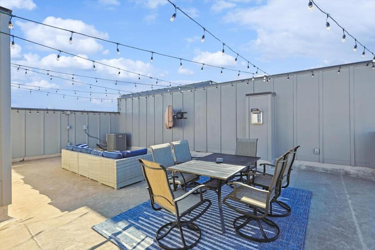 3-bd Luxury Living W Rooftop Garden Views