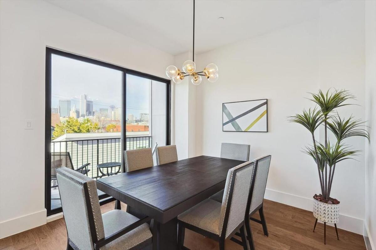 3-bd Luxury Living W Rooftop Garden Views Holiday home *