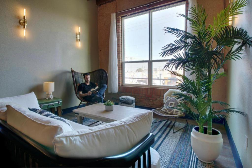 Deep Ellum - Adults Only Hostel