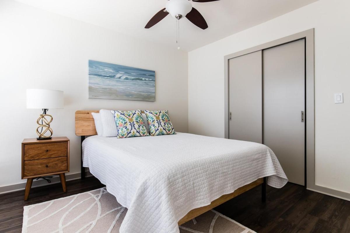 Reagan 202 Apartment