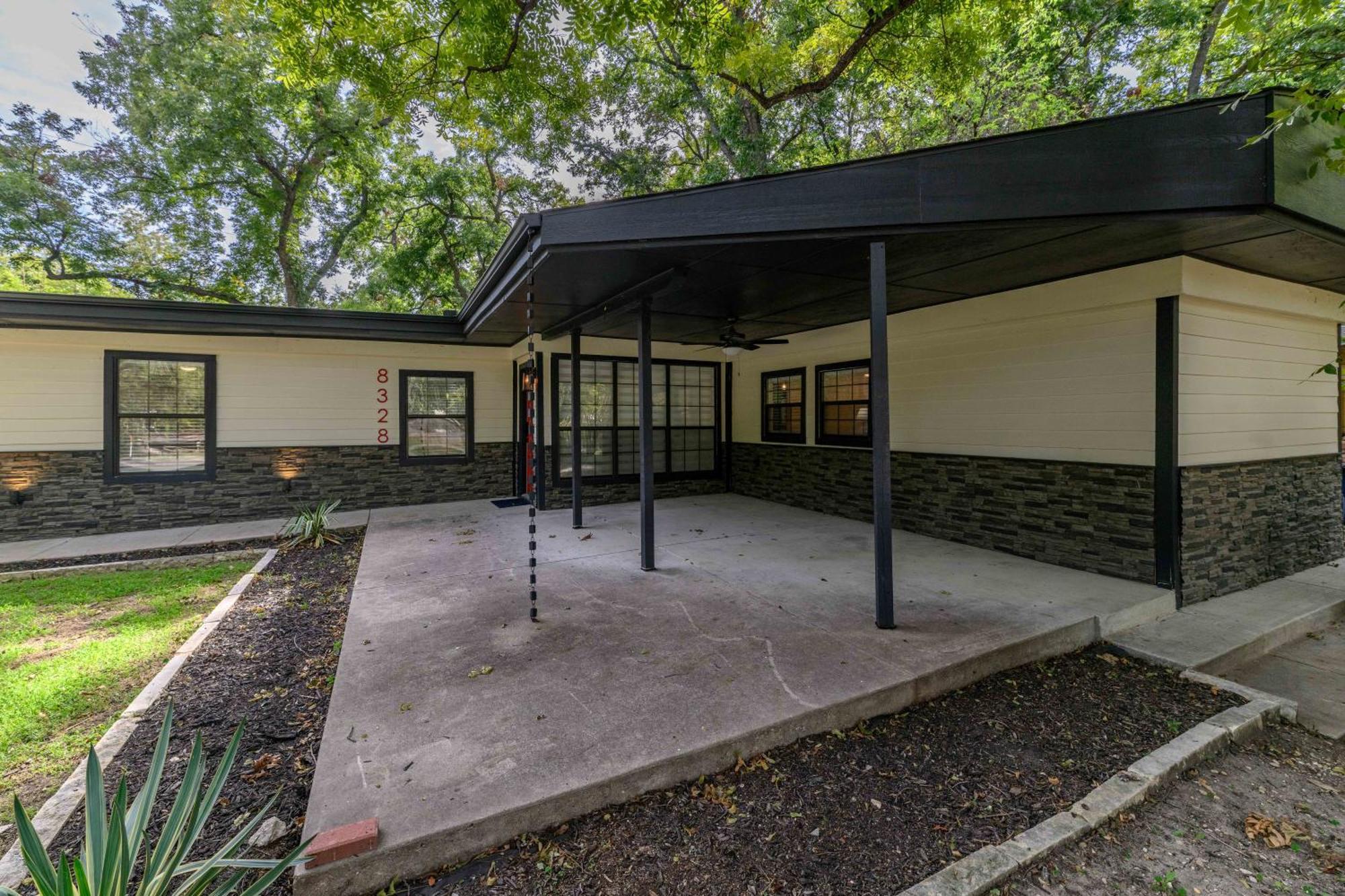Holiday home Incredible Modern 4 Bedroom Dallas