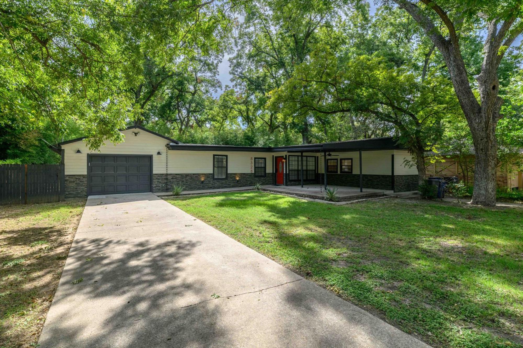 Incredible Modern 4 Bedroom