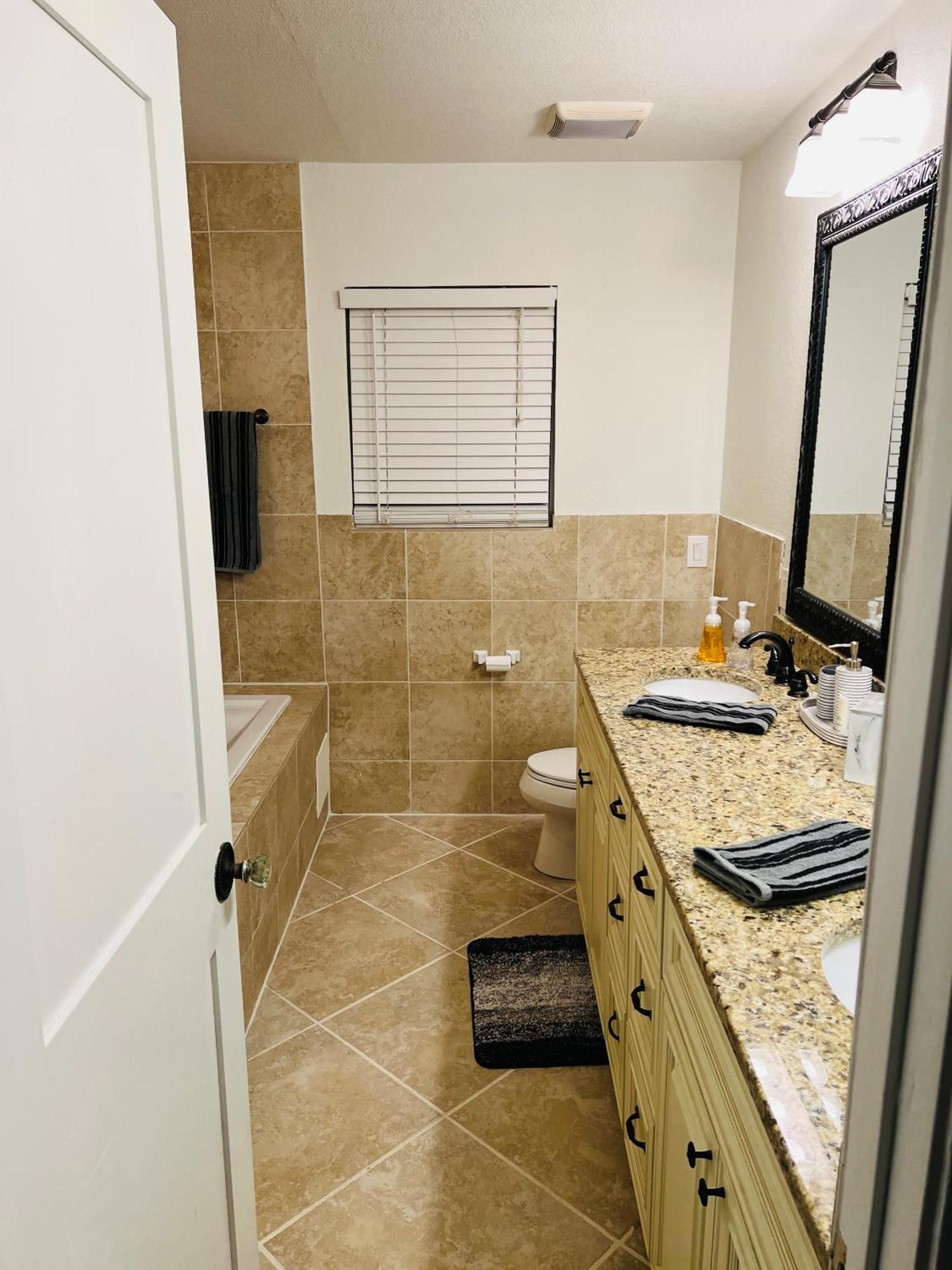 3br 2 Ba On M-street! Holiday home