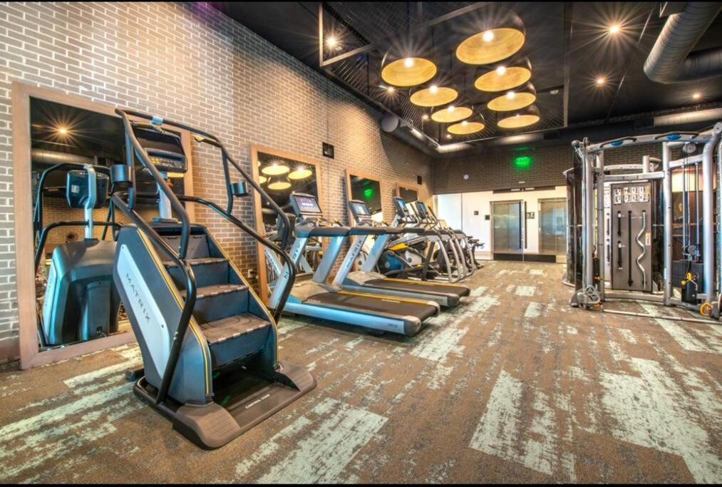 Apartment 1 Bedroom Wifi Fitness Deep Ellum