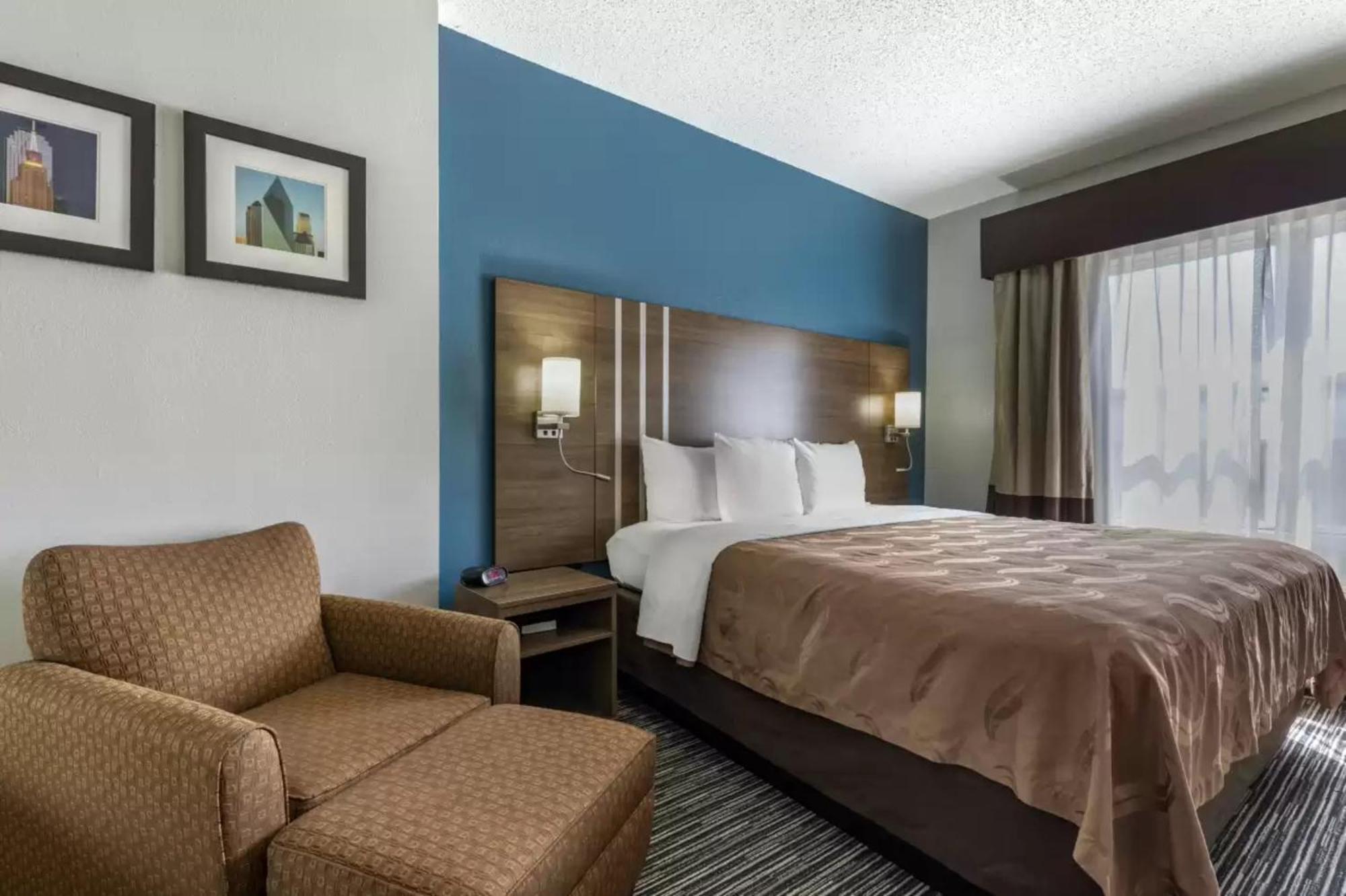 Hotel Quality & I-35 E-walnut Hill Dallas