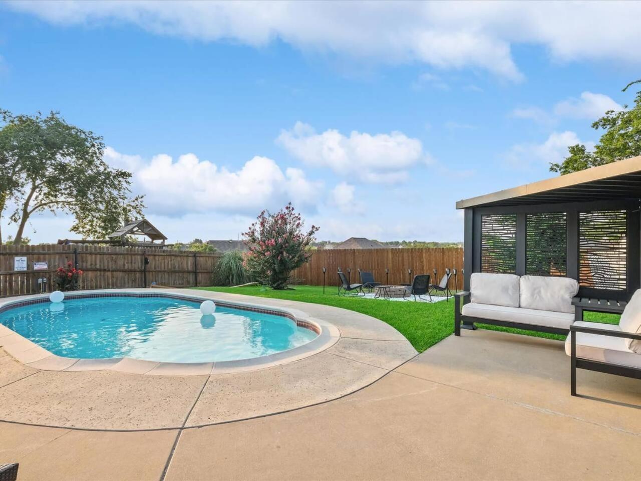 Villa Modern 5br Mountain View W Pool, Fire Pit, 16 Ppl
