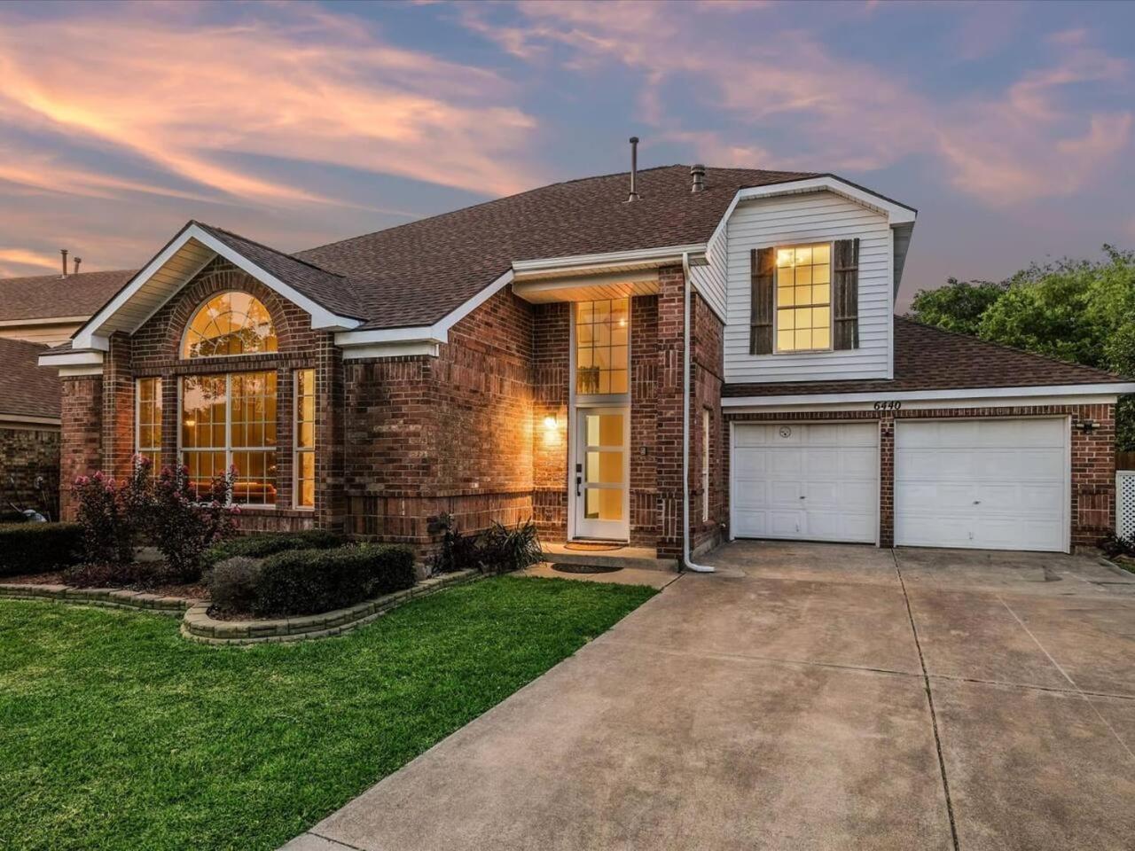 Villa Modern 5br Mountain View W Pool, Fire Pit, 16 Ppl *