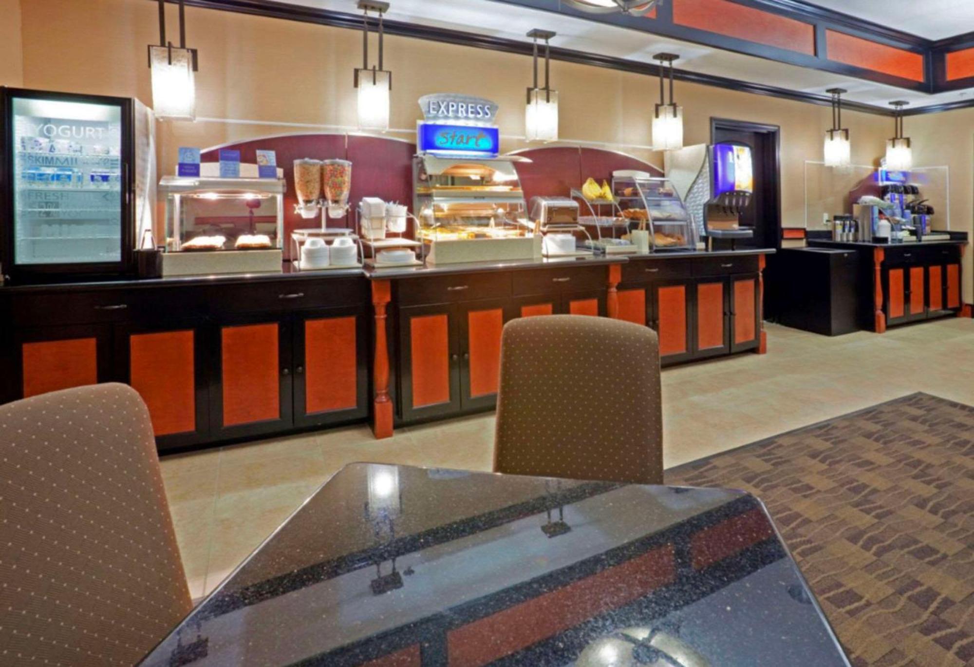 Comfort & Medical-market Center 3*