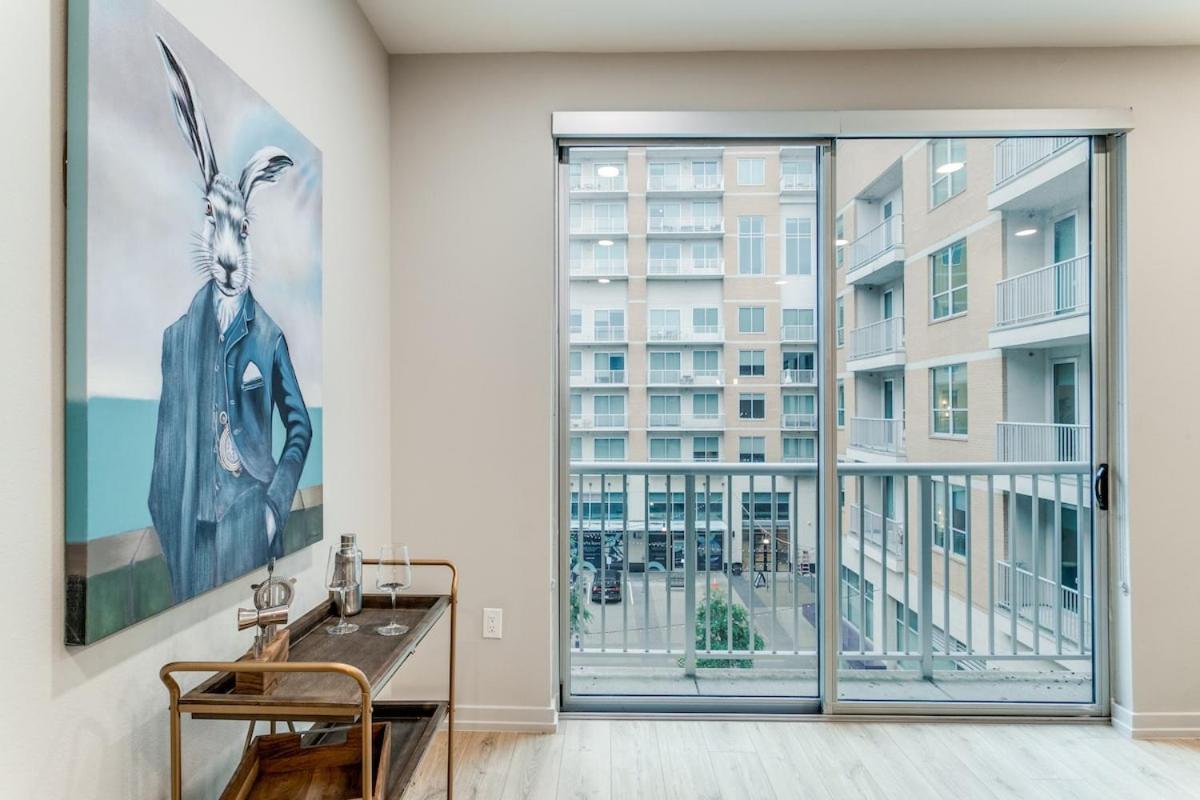 Stunning In West Village * Dallas