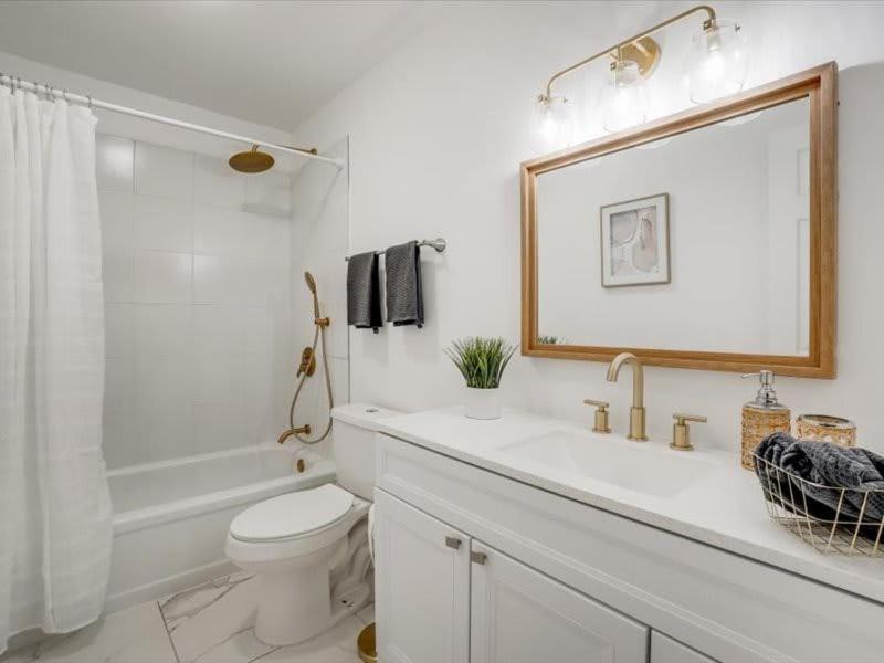 Posh 6br 2,5ba With Pool, Media-game & Hot Tub Dallas