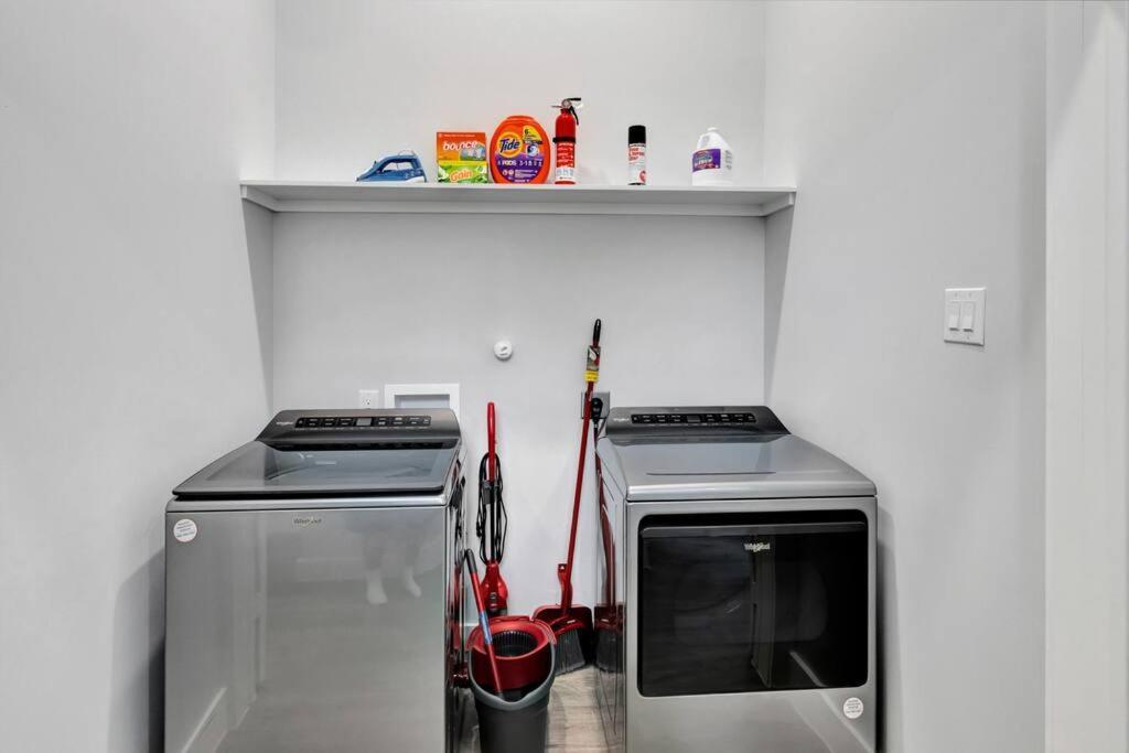 Charming 3-bedroom L 5 Mins To Aa Arena