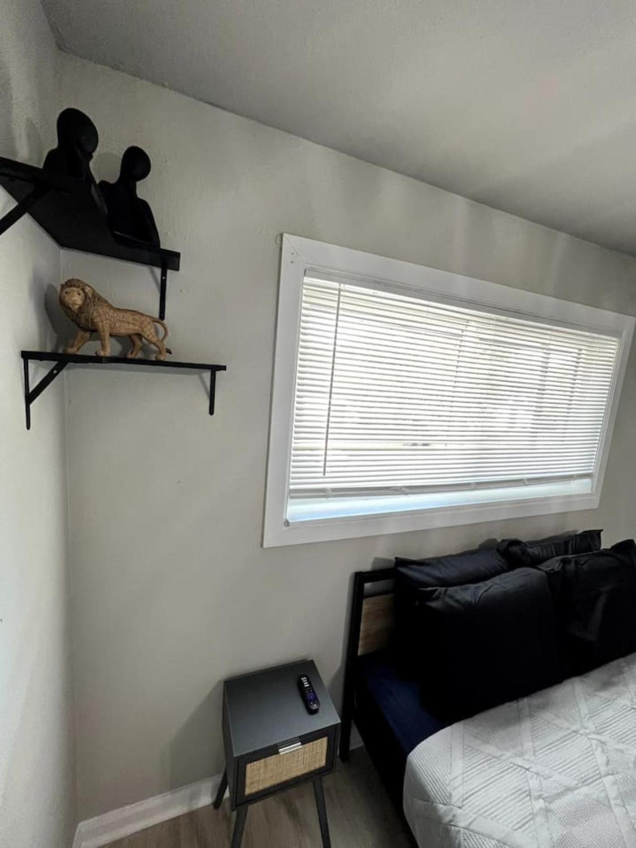 Apartment Downtown Luxe Urban Haven 1bd Retreat *