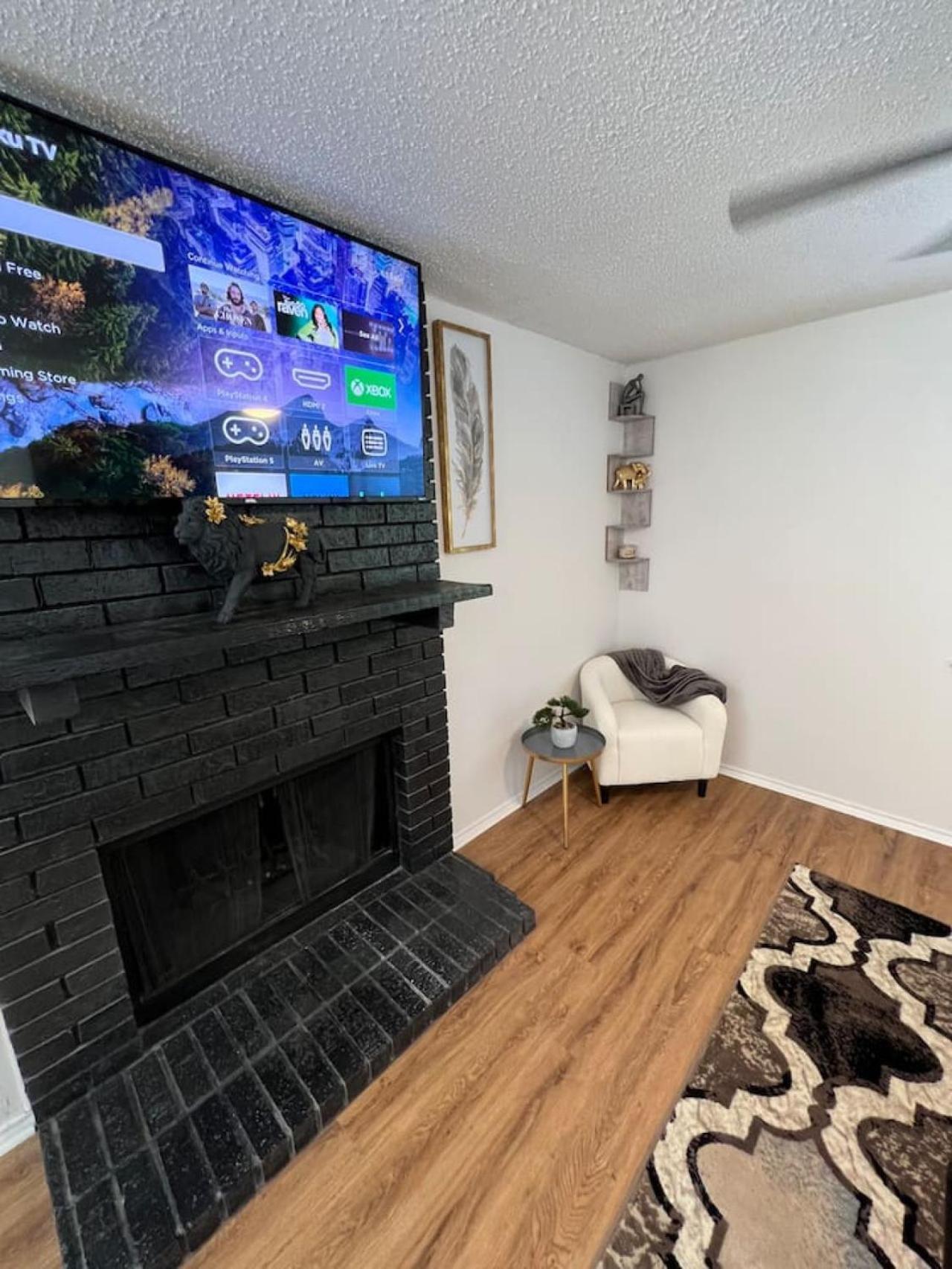 Sleek Luxe Gem Downtown 2bd 2ba *