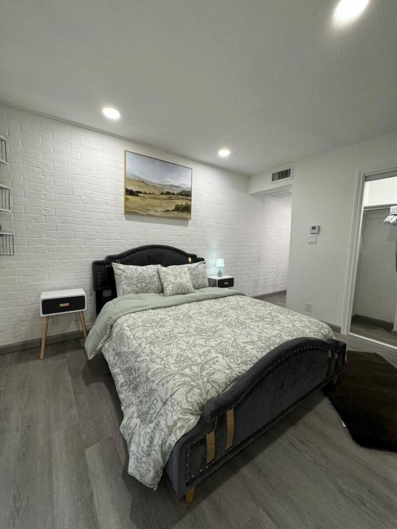 Downtown Boho Gem 5 Min From Field 1bd Apartment Dallas