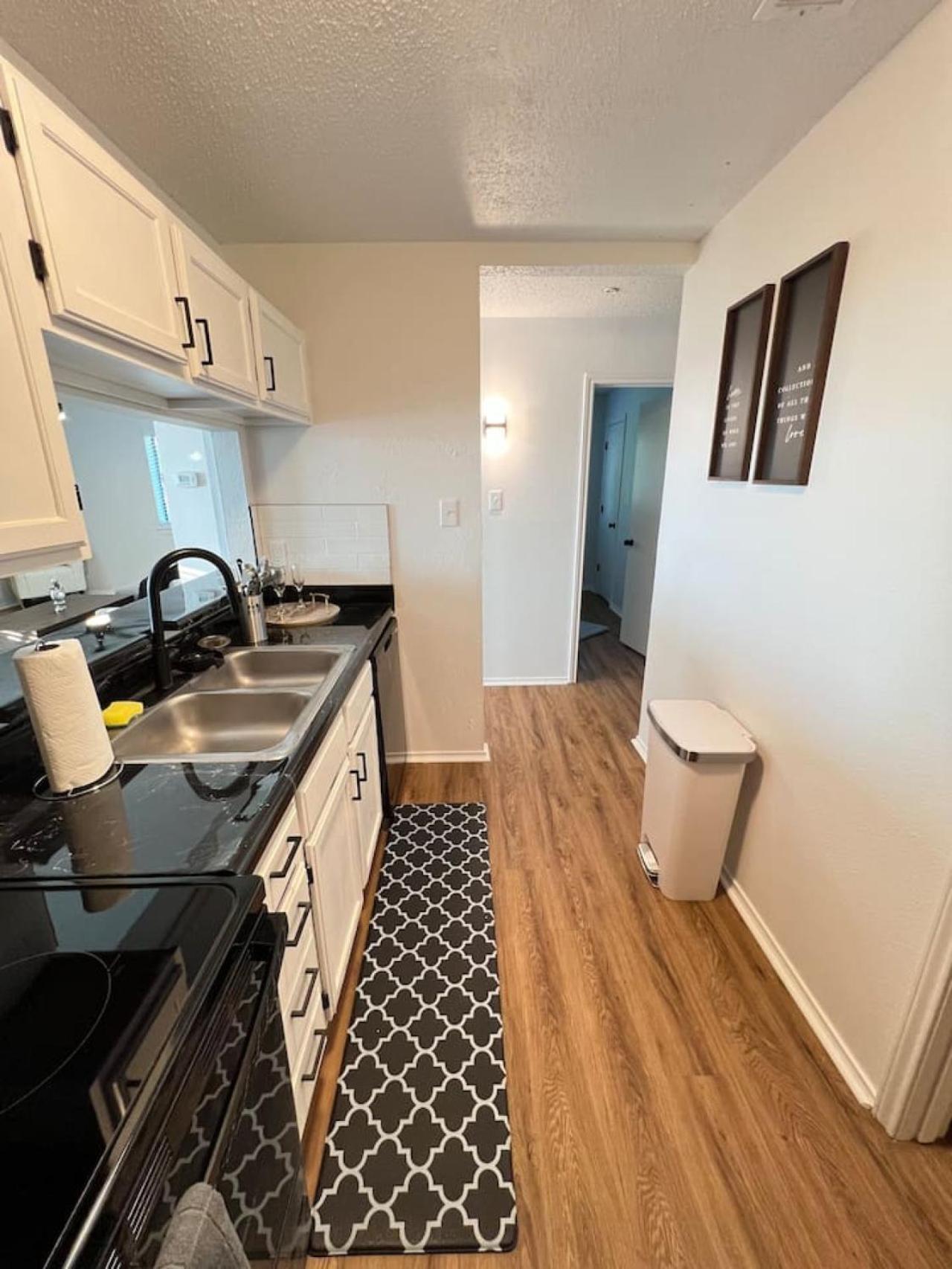 Sleek Luxe Gem Downtown 2bd 2ba Apartment Dallas