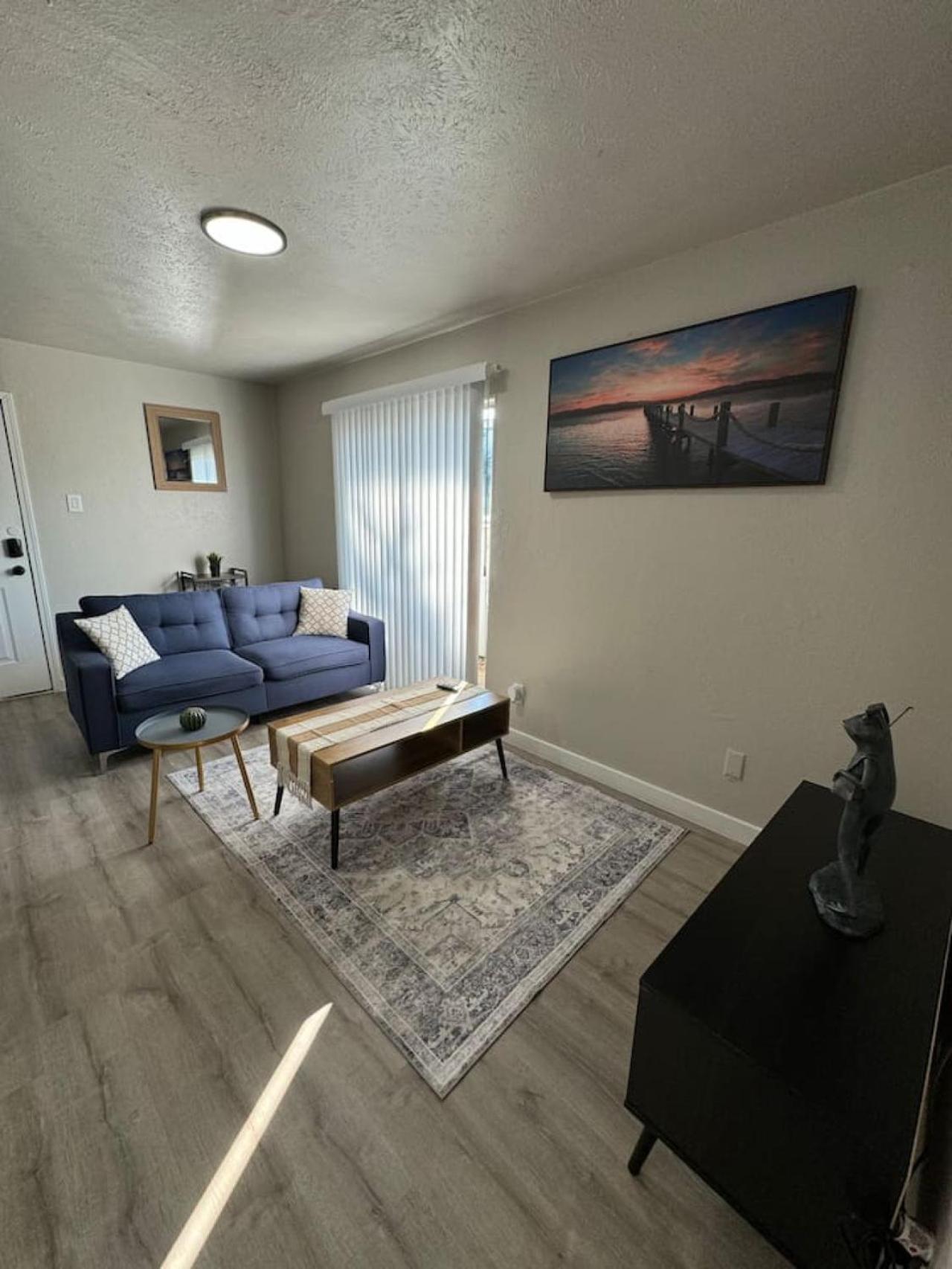 Downtown Lux Abode 1bd Apartment *