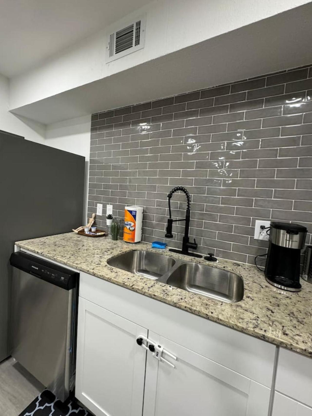 Downtown Boho Gem 5 Min From Field 1bd Apartment *