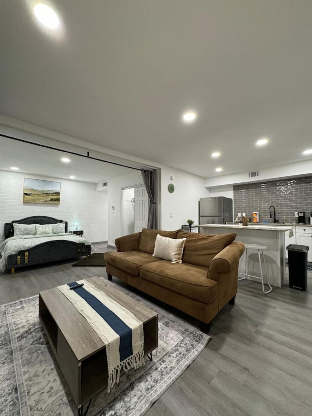 Downtown Boho Gem 5 Min From Field 1bd *