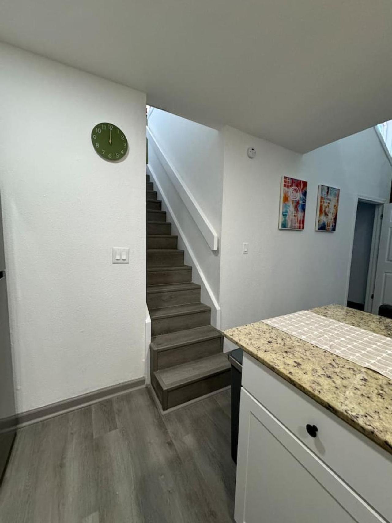 Apartamento Dt L 2bd Cozy Abode L 5 Min From Field *