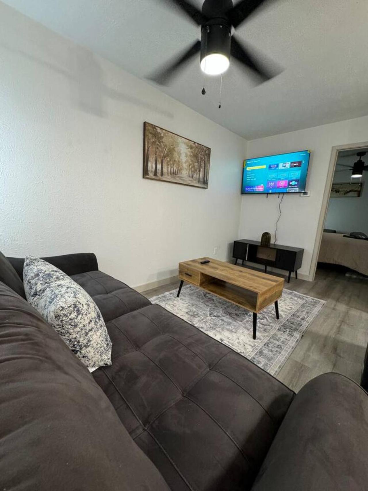 Dt L Modern Abode 1bd *