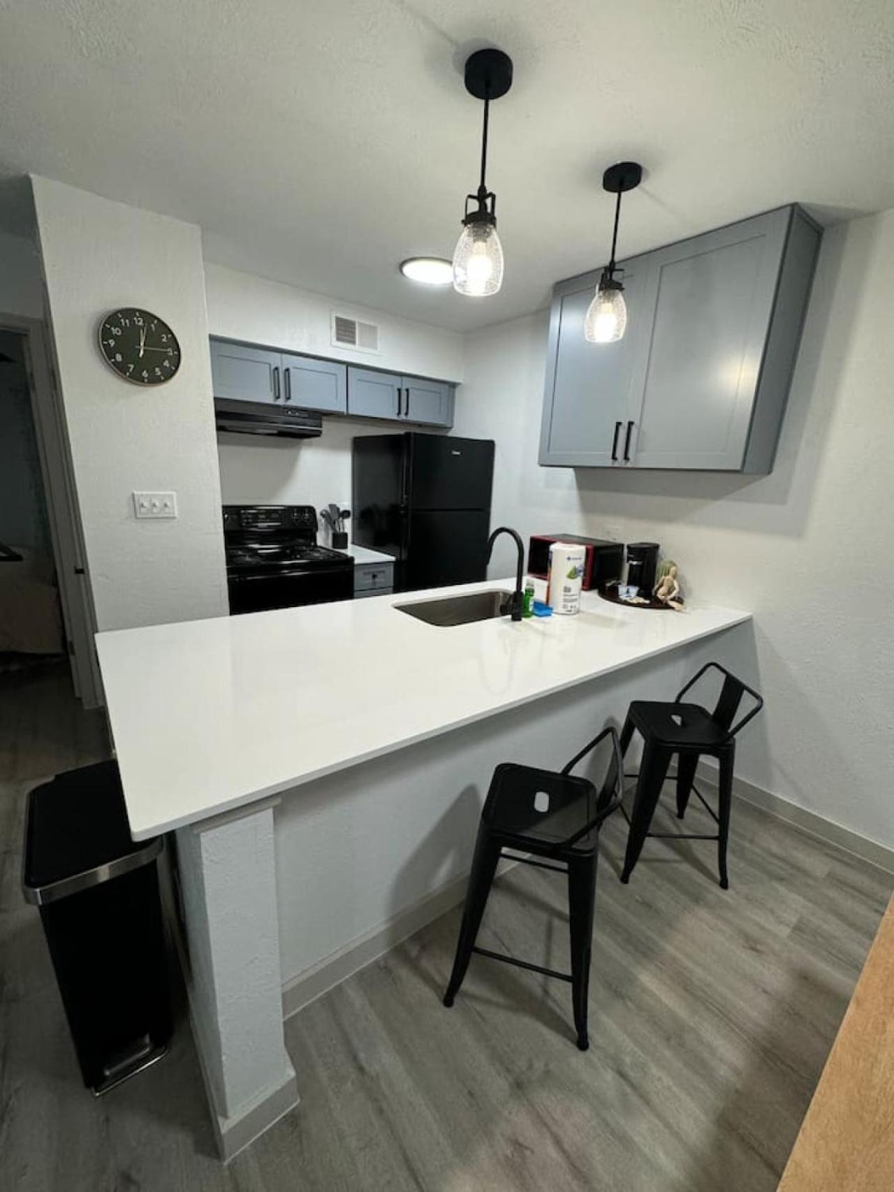 Dt L Modern Abode 1bd Apartment *