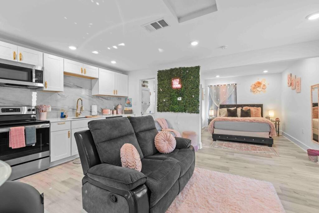 Luxury Pink In Downtown * Dallas
