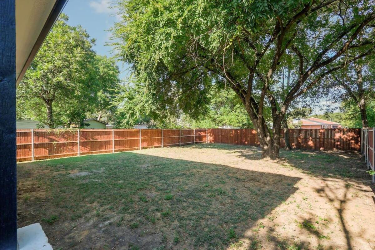 Modern And Comfortable Close To Downtown