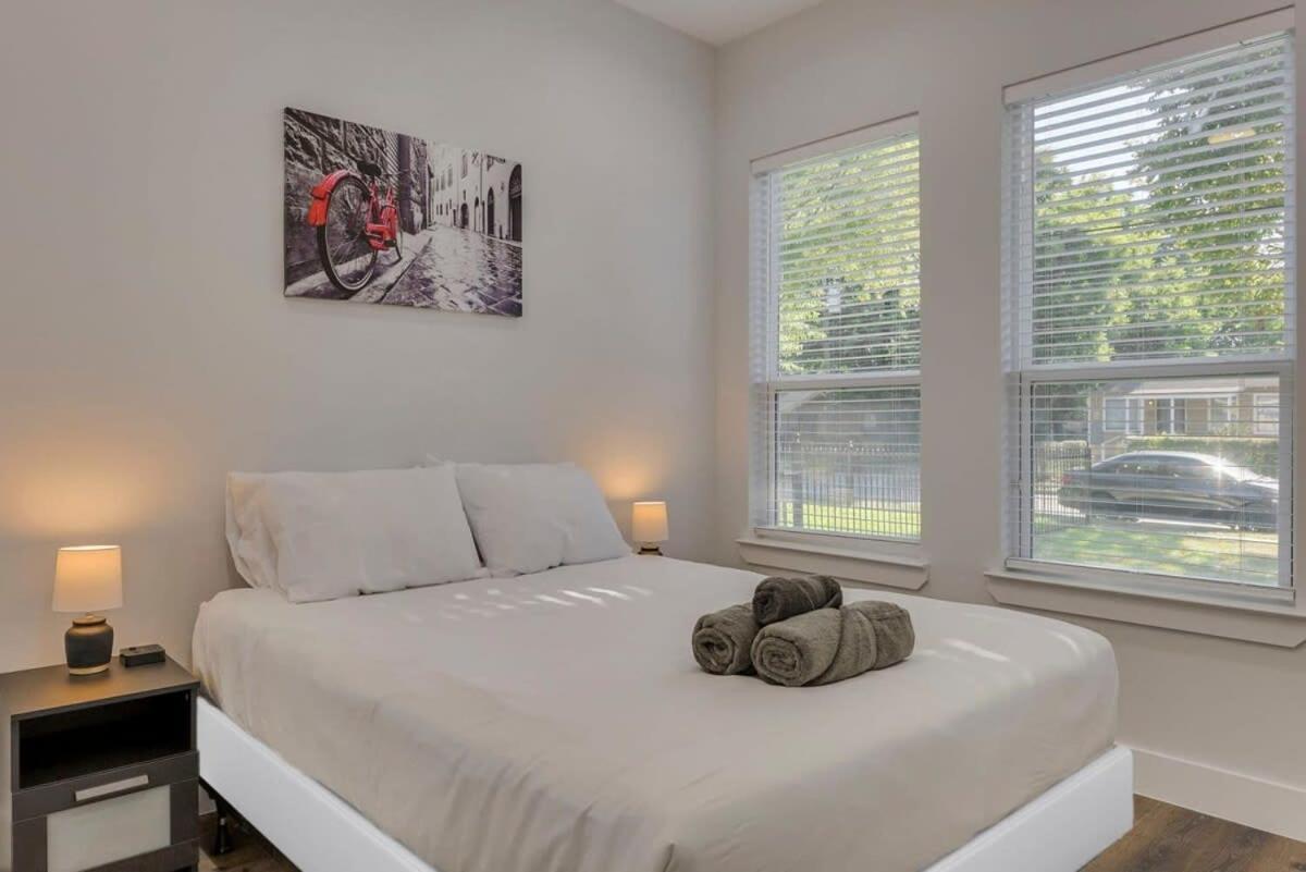 Holiday home Modern And Comfortable Close To Downtown