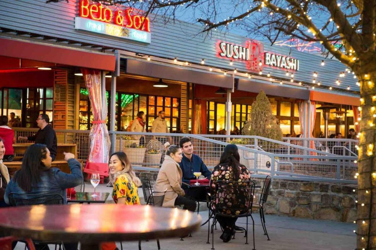 New Swanky Rustic Modern 5 Star Near Downtown