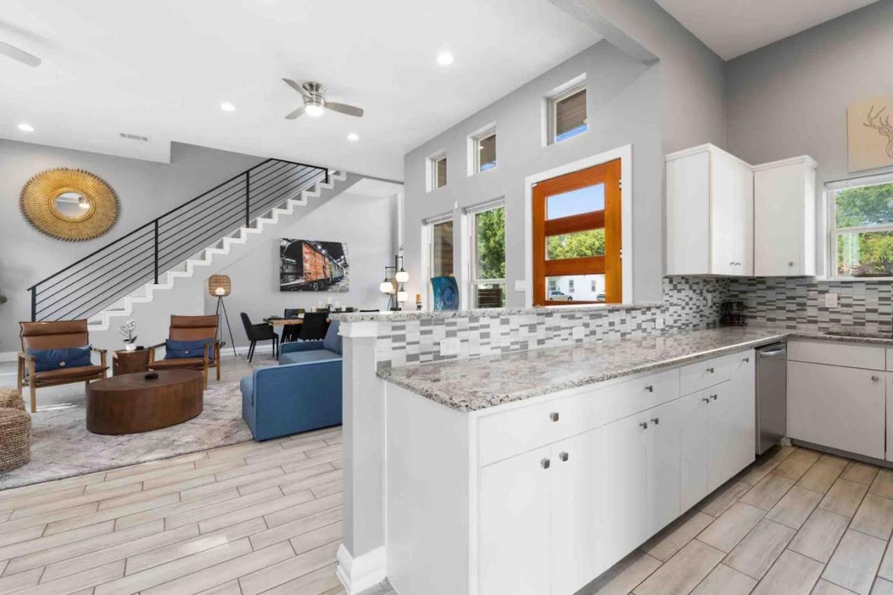 New Swanky Rustic Modern 5 Star Near Downtown * Dallas