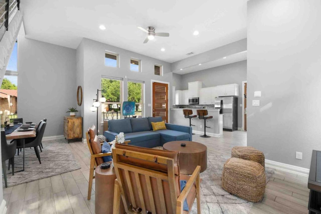 Holiday home New Swanky Rustic Modern 5 Star Near Downtown