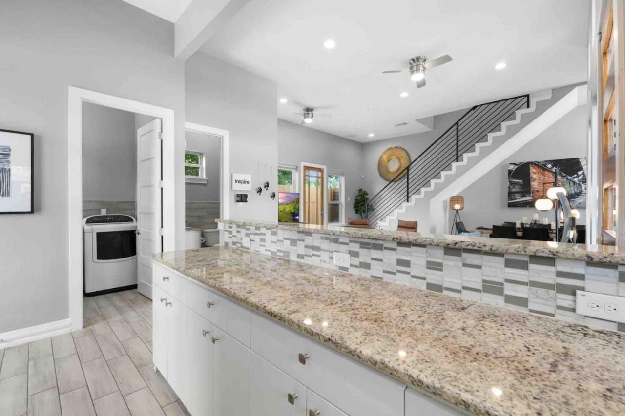New Swanky Rustic Modern 5 Star Near Downtown
