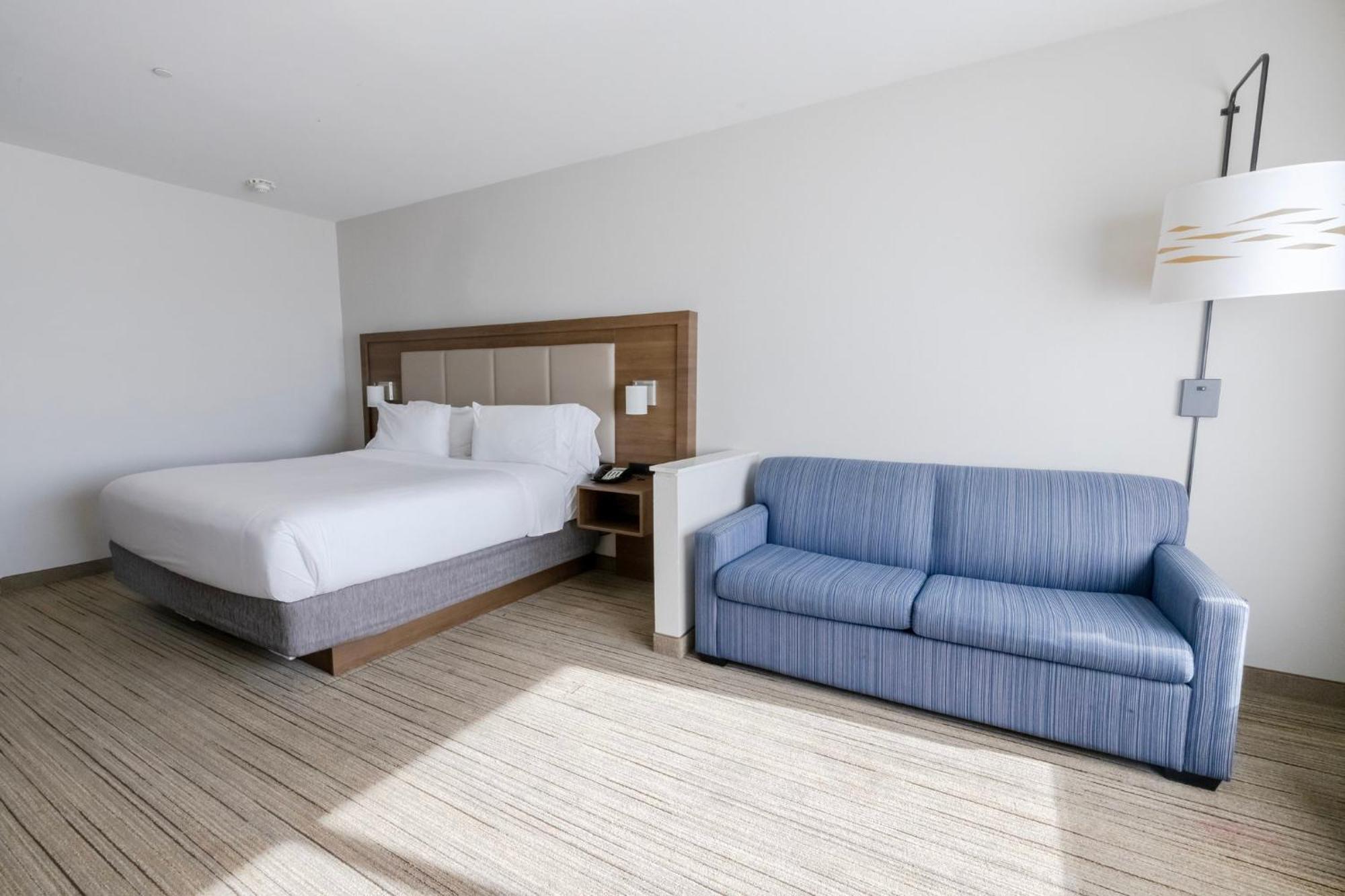 Express & Ne Arboretum 3*
