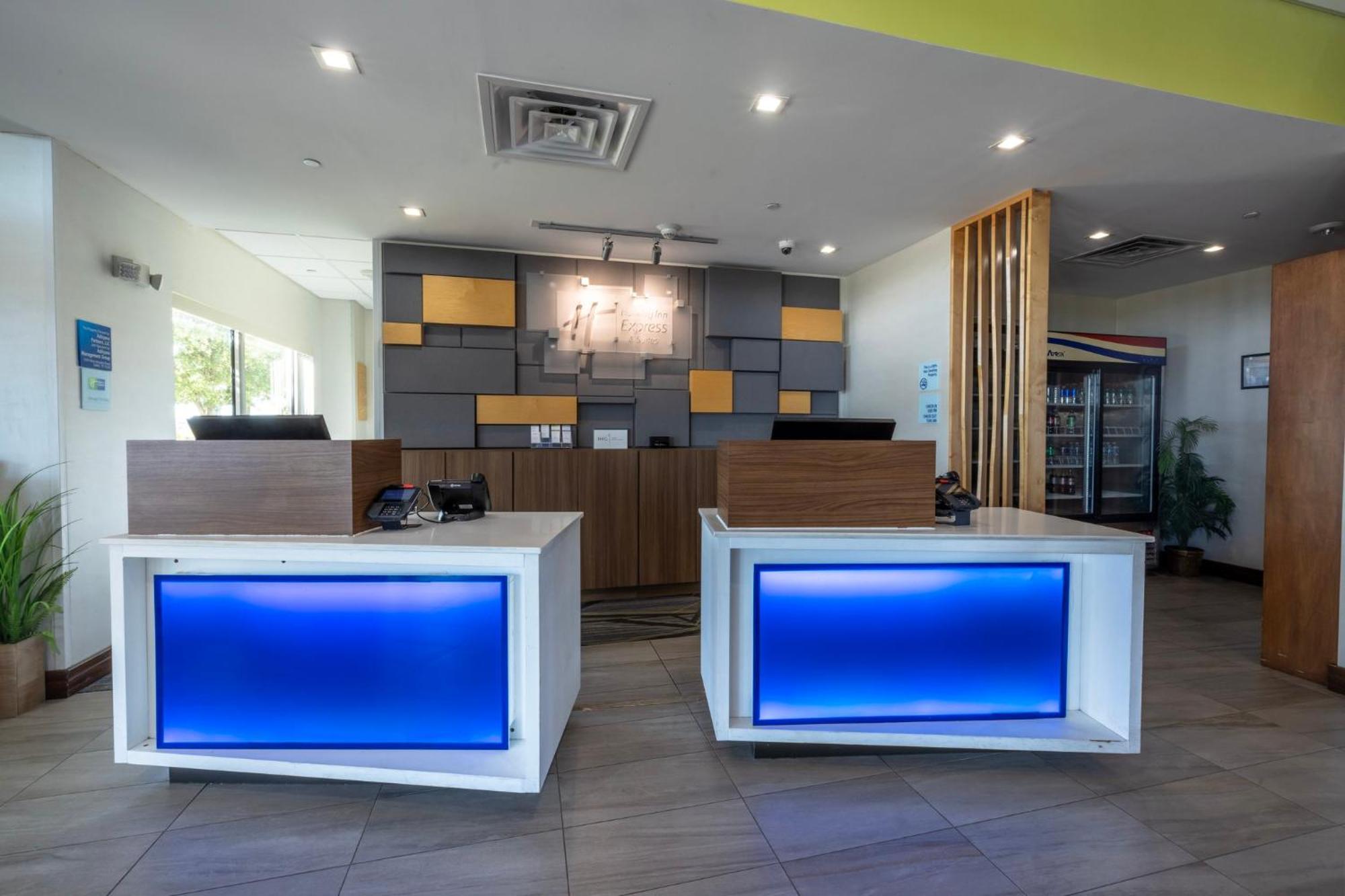 Hotel Express & Ne Arboretum