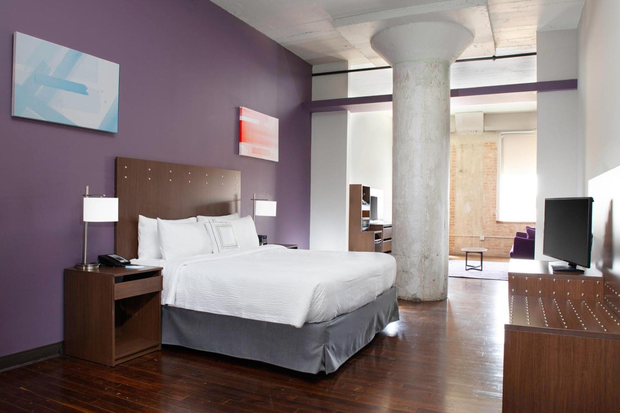 Hotel Fairfield & By Marriott Downtown 3*