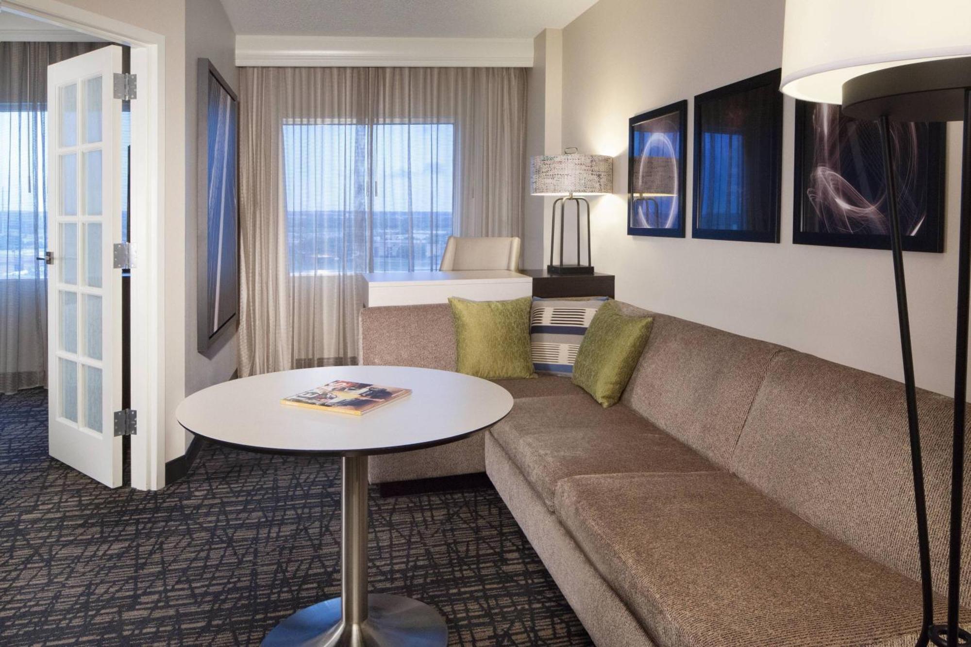 Hotel Marriott Medical/market Center 4*