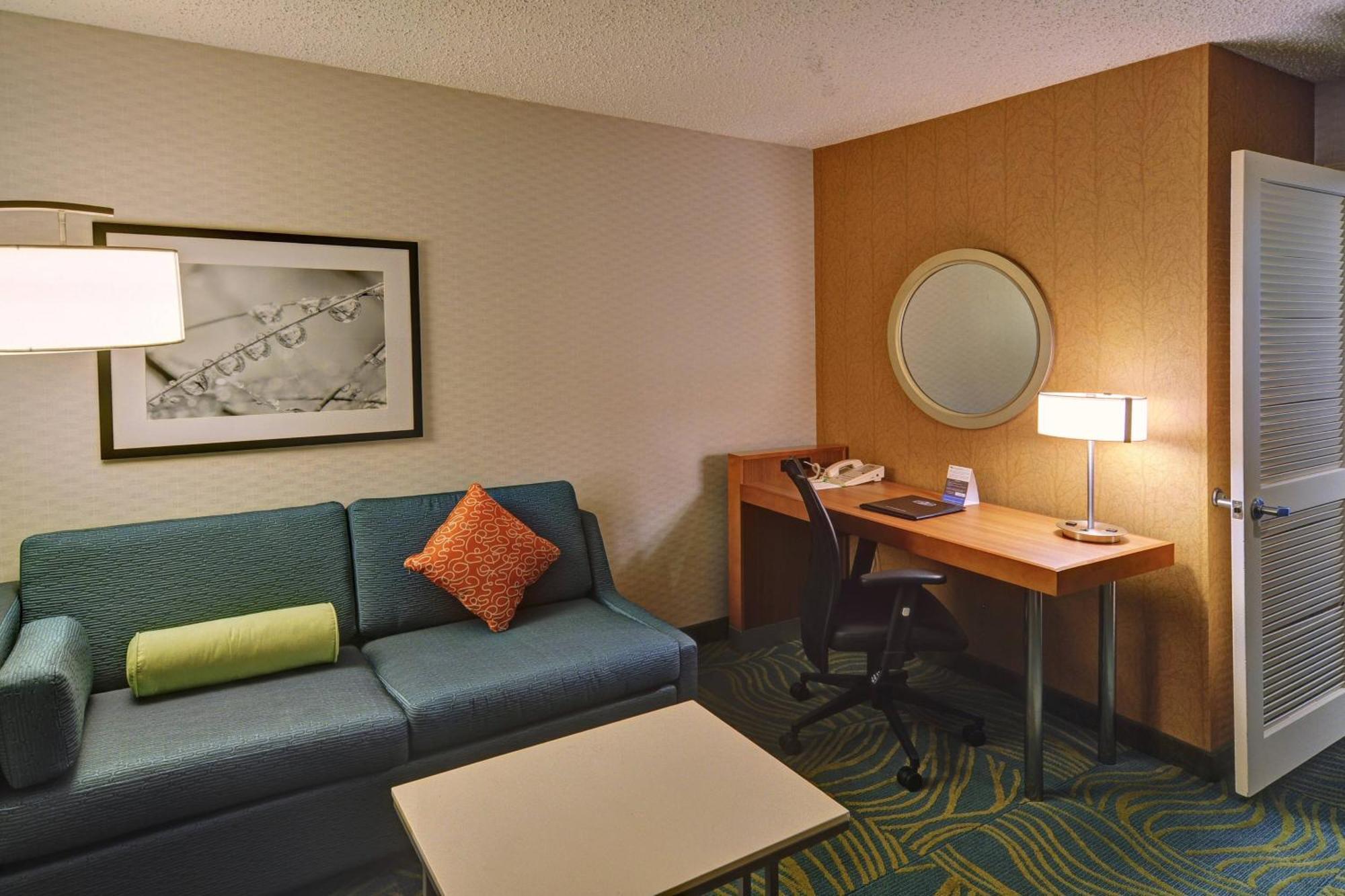 Hotel Springhill By Marriott Nw Highway At Stemmons / I-35east