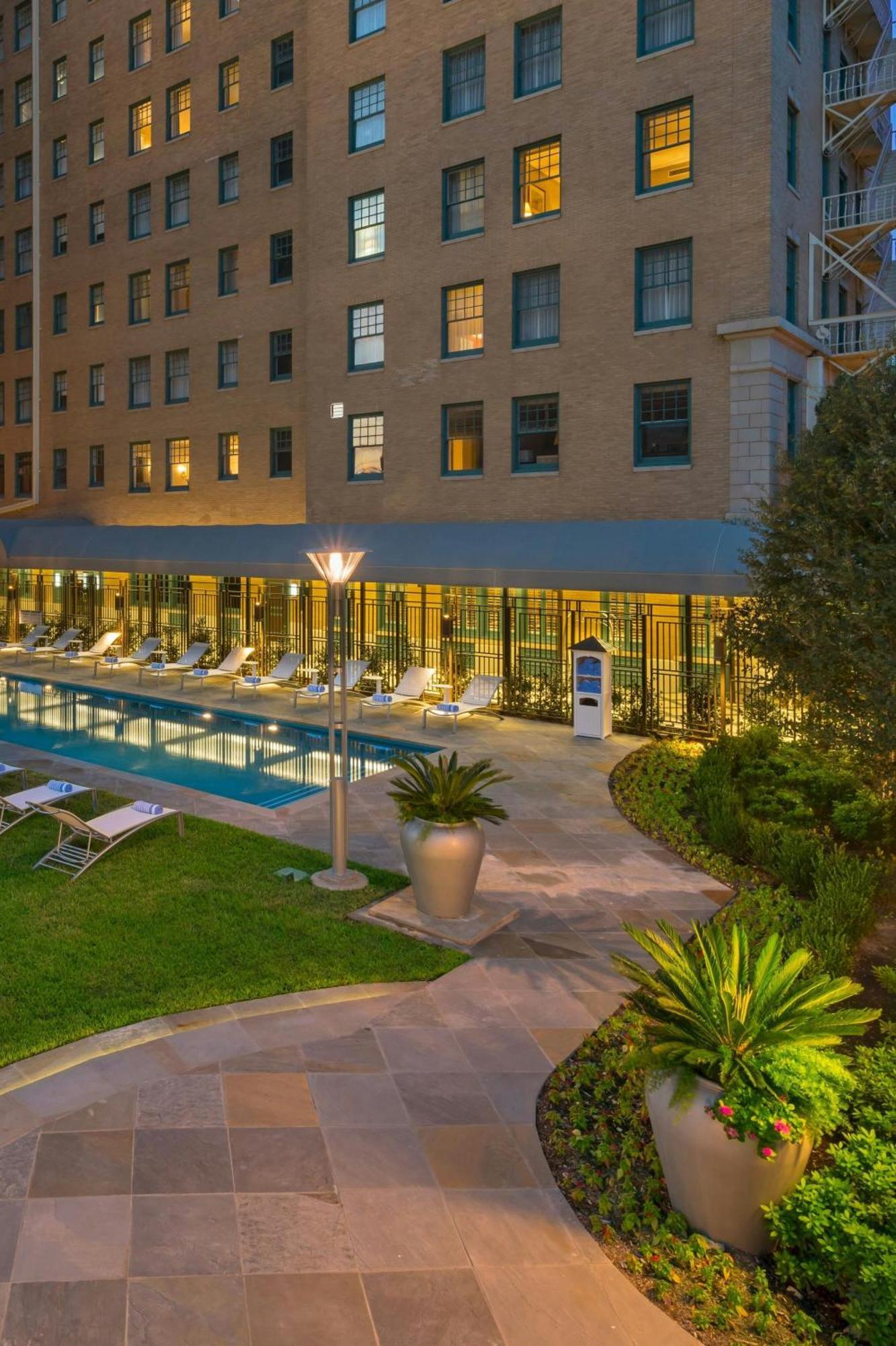 Le Meridien Dallas, The Stoneleigh Hotel 4*