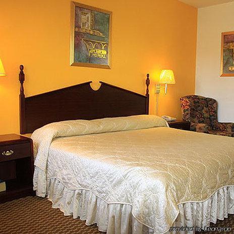 Royal Northwest Inn
