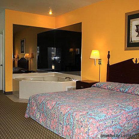 Royal Northwest Inn 2*