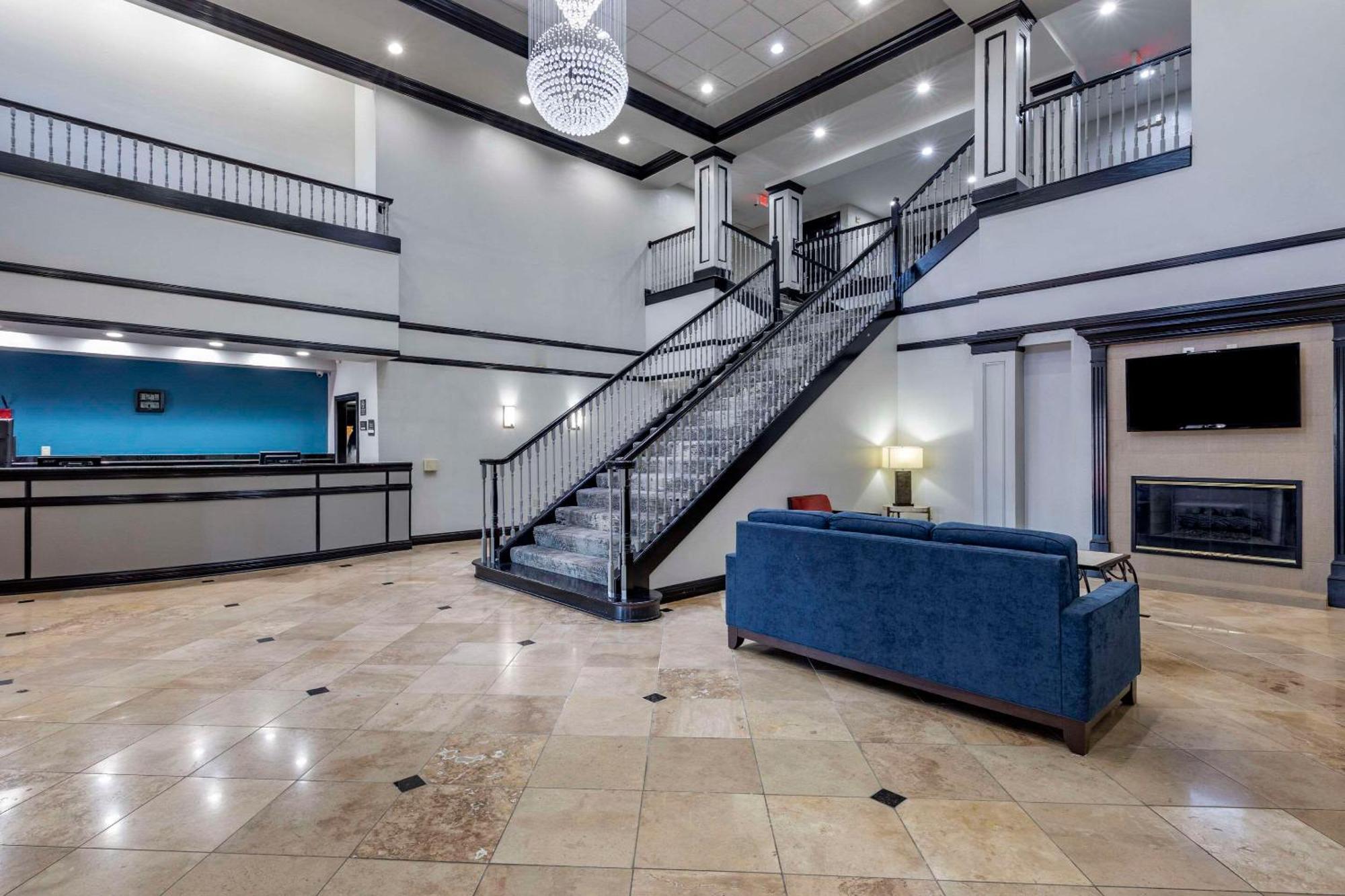 Hotel Quality & I-35 E-walnut Hill Dallas
