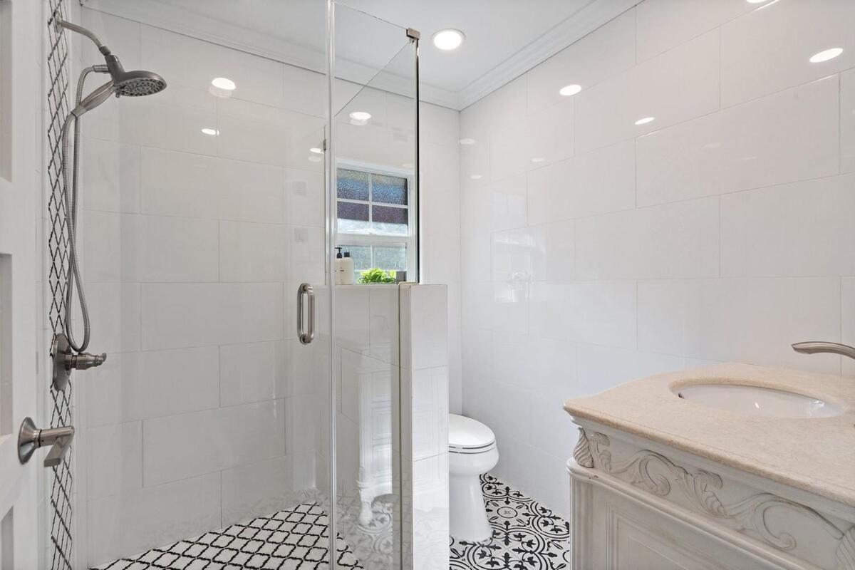 Apartment Hot Tub And Event Open Luxury Fits 16 Dallas