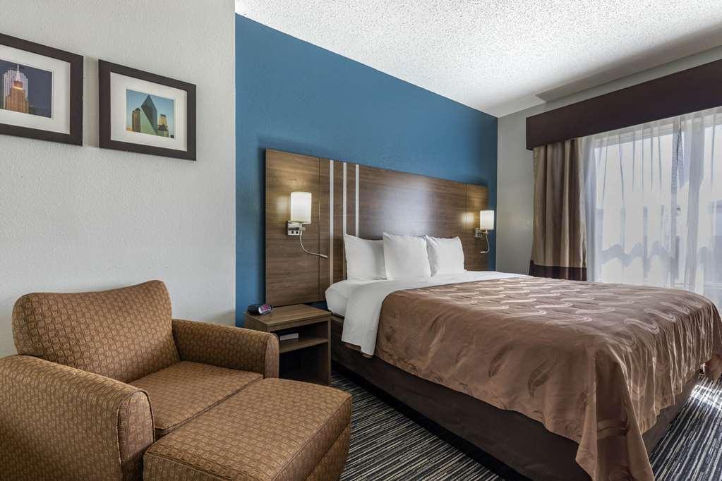 Hotel Quality & I-35 E-walnut Hill Dallas