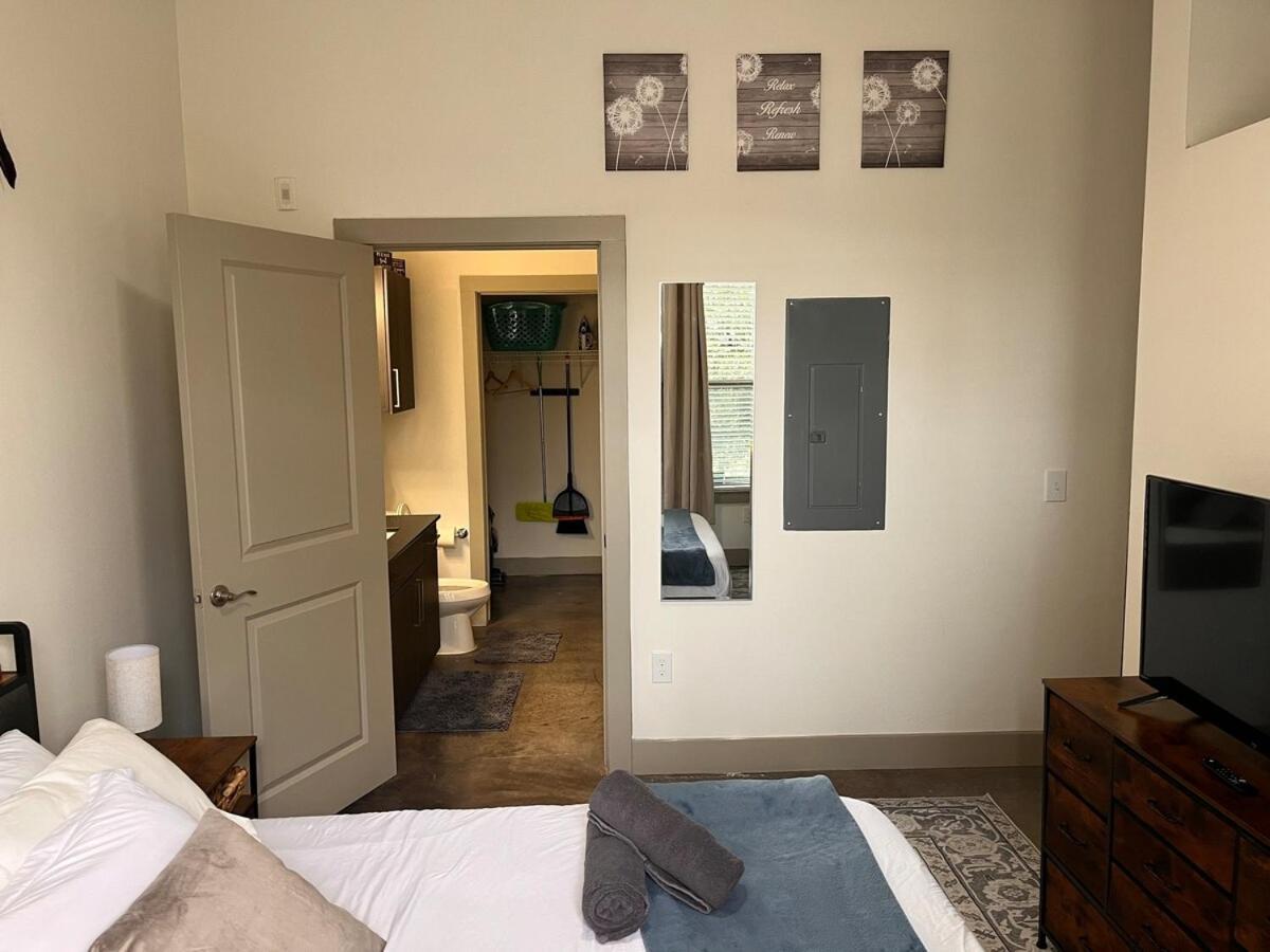 Apartment Nurse's Nook Dallas