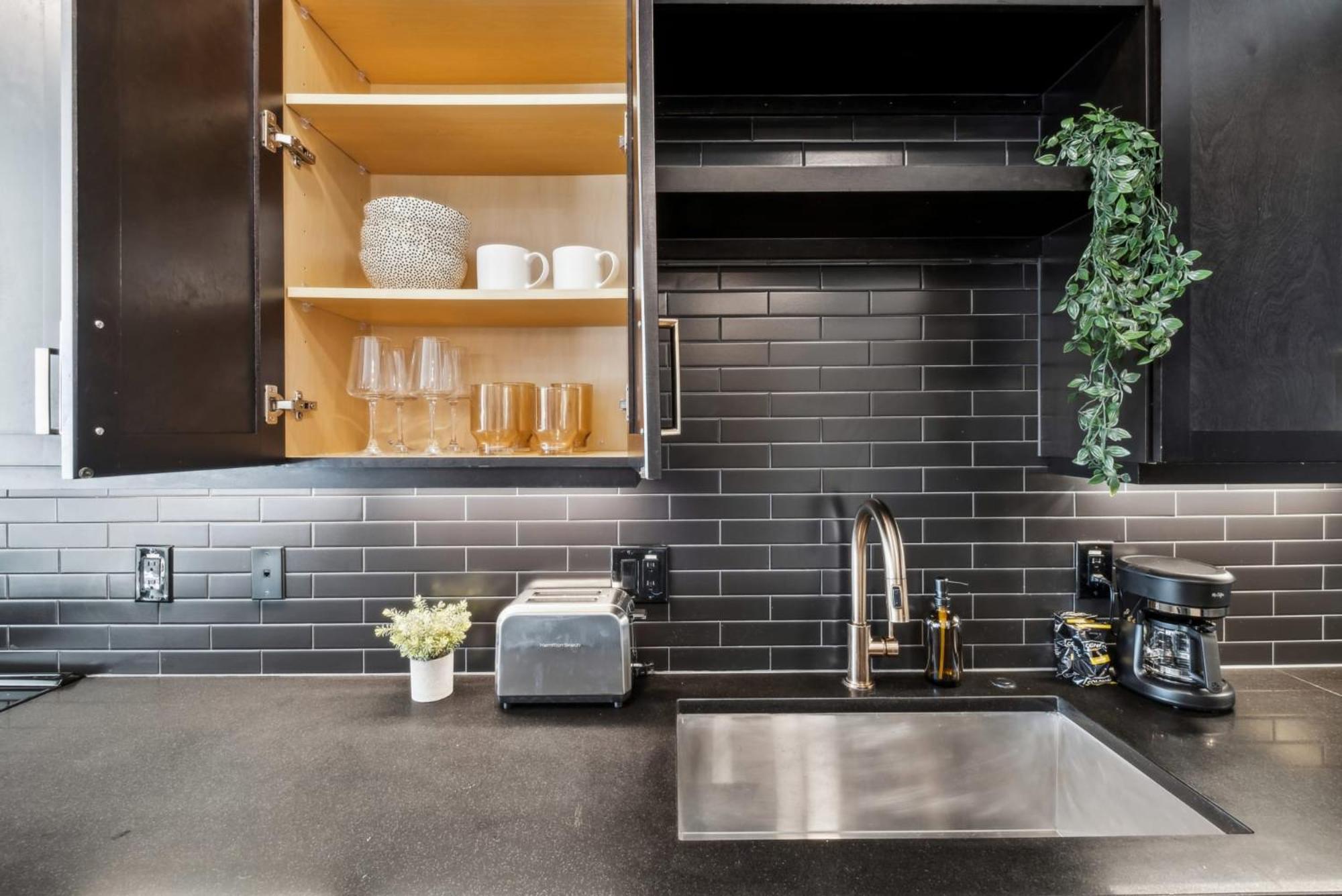 Apartment Indie Deep Ellum - Rooftop Vibes & Poolside Bliss In *